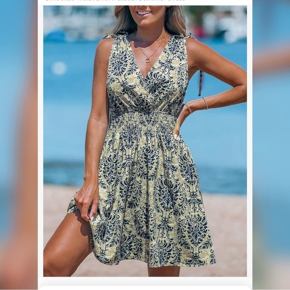 Cupshe NWT Mini V-Neck Sleeveless Paisley Smocked Waist Summer Dress - Picture 1 of 11